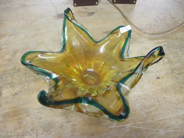 Art Glass Bowl Image 1++